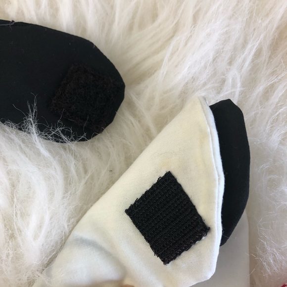 Hand Embroidered “Panda” Animal Bib - Picture 3 of 3